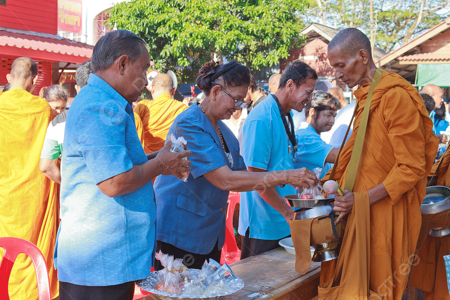 Songkran temple offerings
