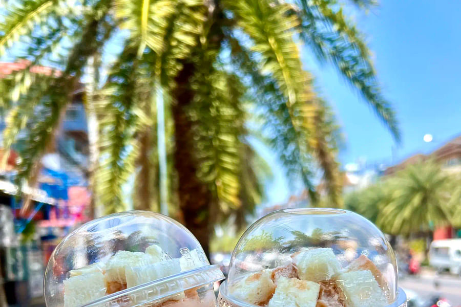 Thai tea tasting cafe